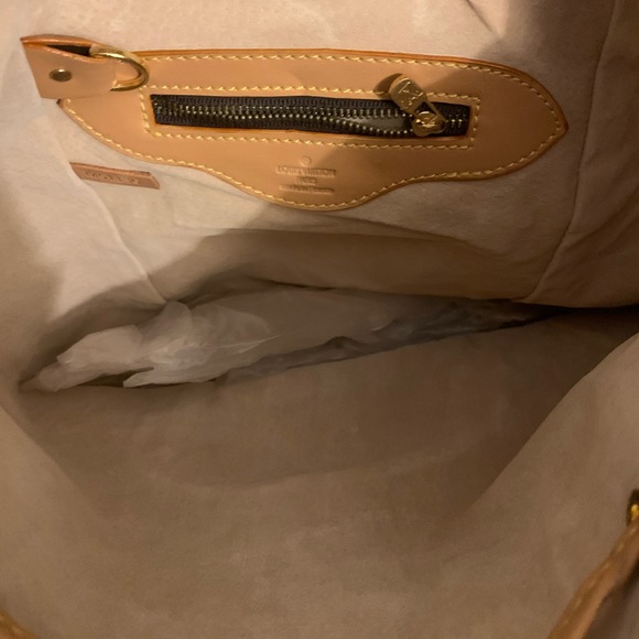 Louis Vuitton Backpack new i never used it and forgot i had it - Picture 1 of 2